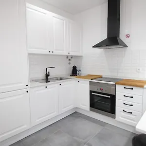Apartamento Moderno Nas Olaias A 5 Minutos Da Faculdade Isel E Ist, Lisboa